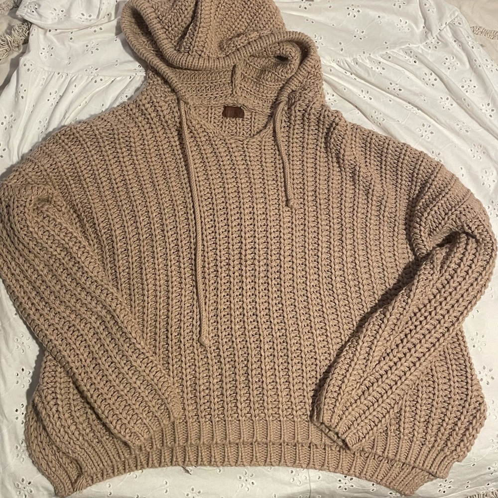 Cropped knit sweater size L